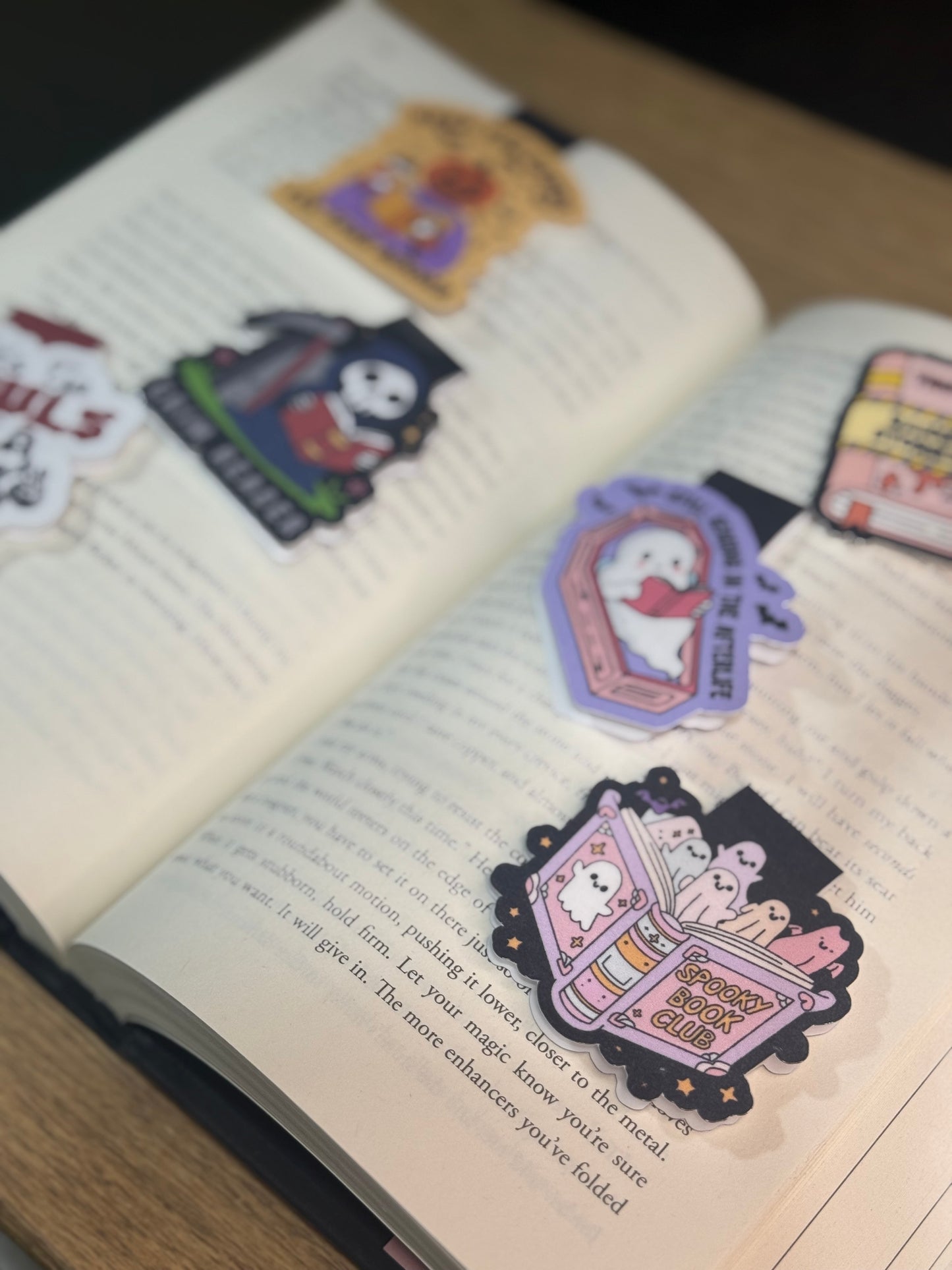 Still reading magnetic bookmark